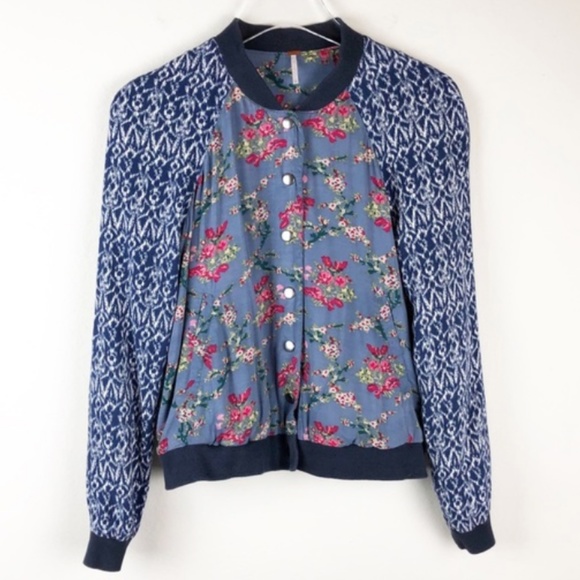 Free People Blue Floral Mixed Print Boho bomber - Picture 4 of 5